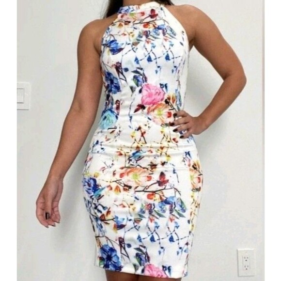 VENUS Dresses & Skirts - Venus Floral Halter Bodycon Dress M Keyhole Sleeveless Fitted Cocktail